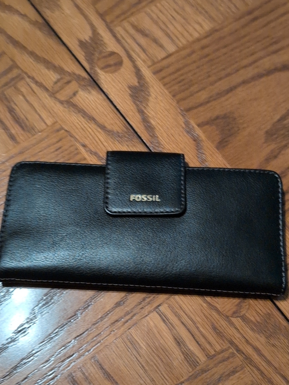 Fossil Black Leather Clutch Wallet with Gold Logo